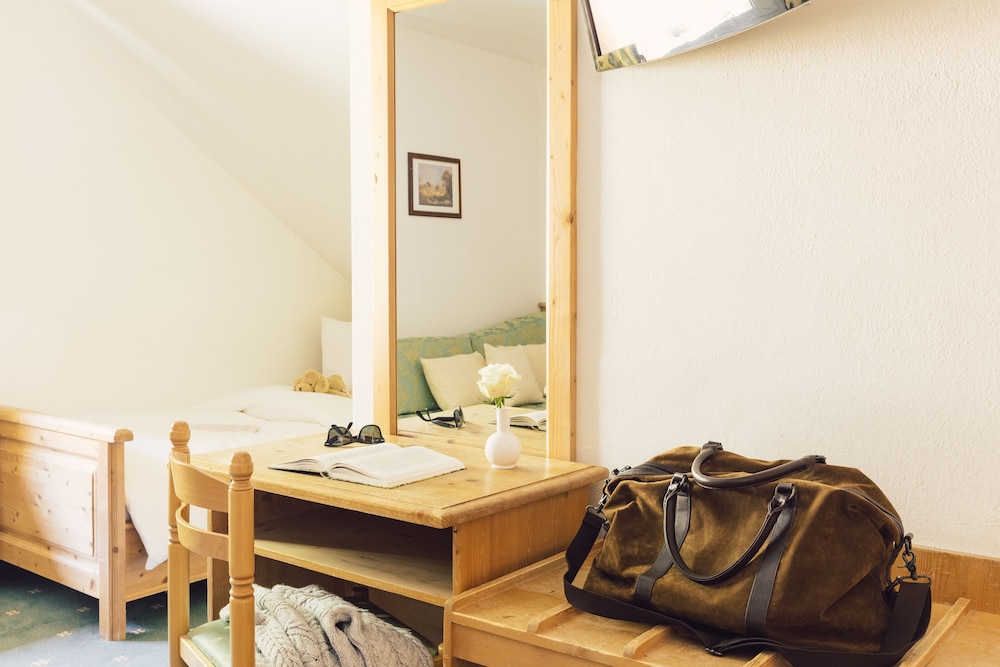 Parkhotel Schachen 37/49