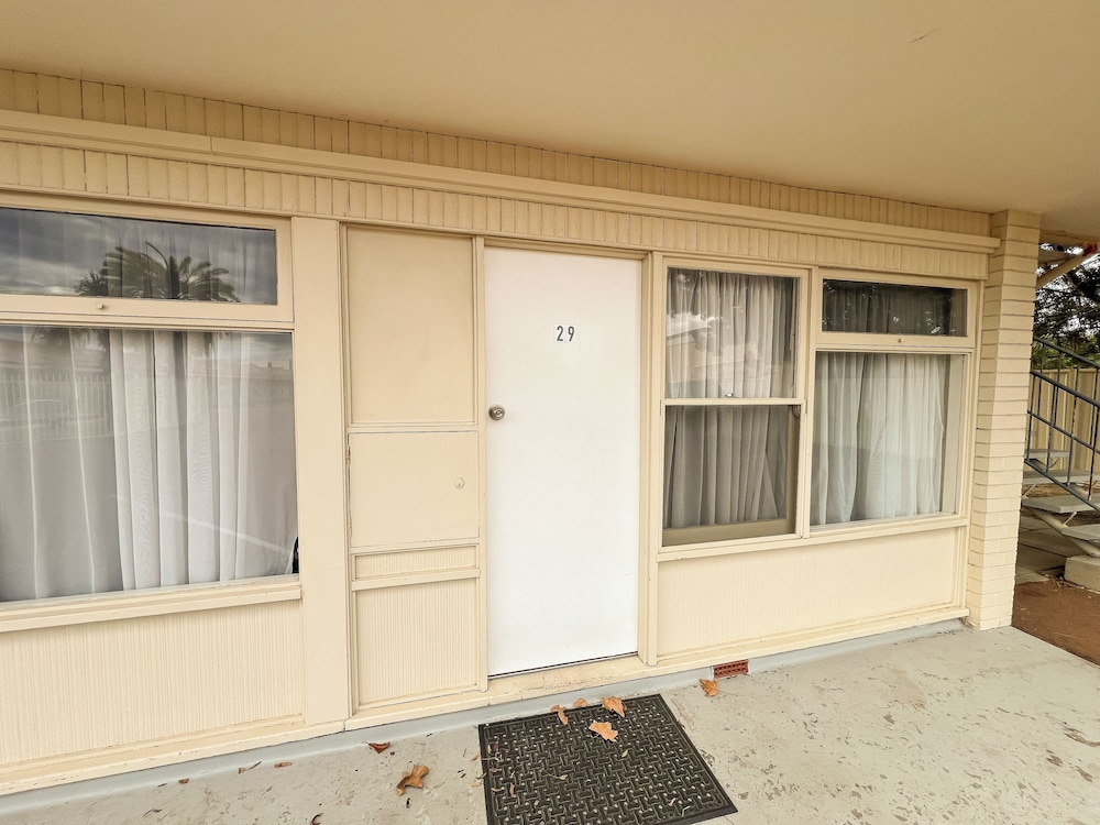 Bunbury Apartment Motel 5/50