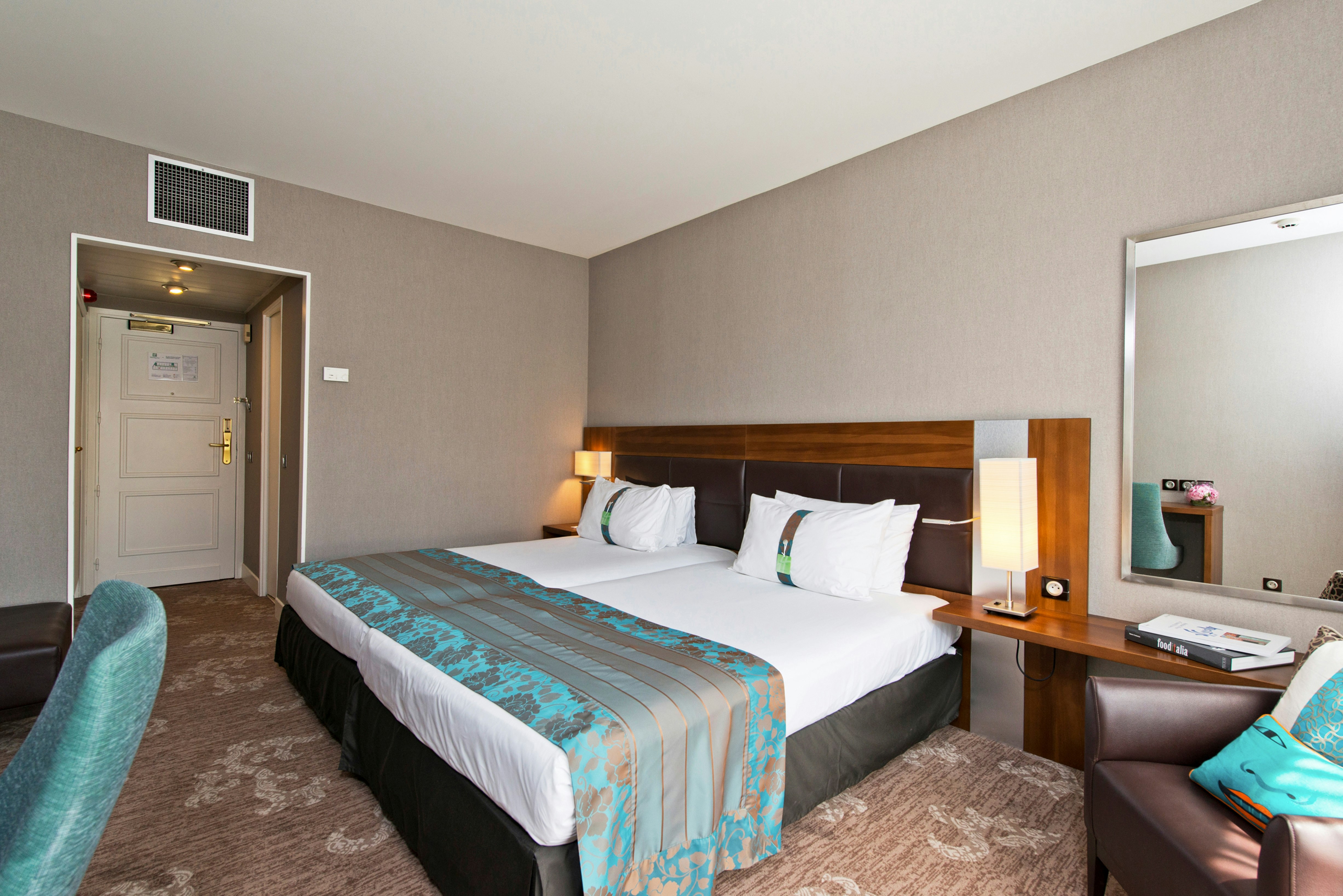 Room, Twin Beds