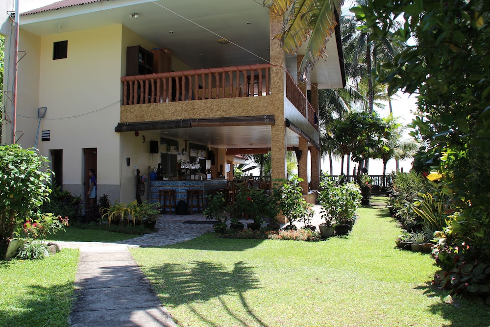 Wellbeach Dive Resort 63/74