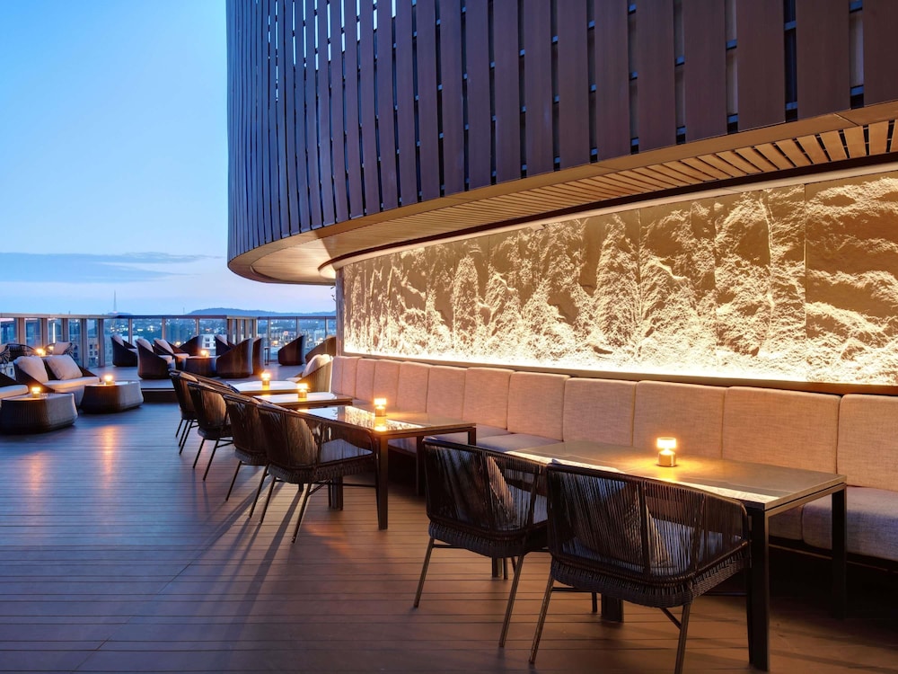 Grand Mercure Batam Centre 53/57