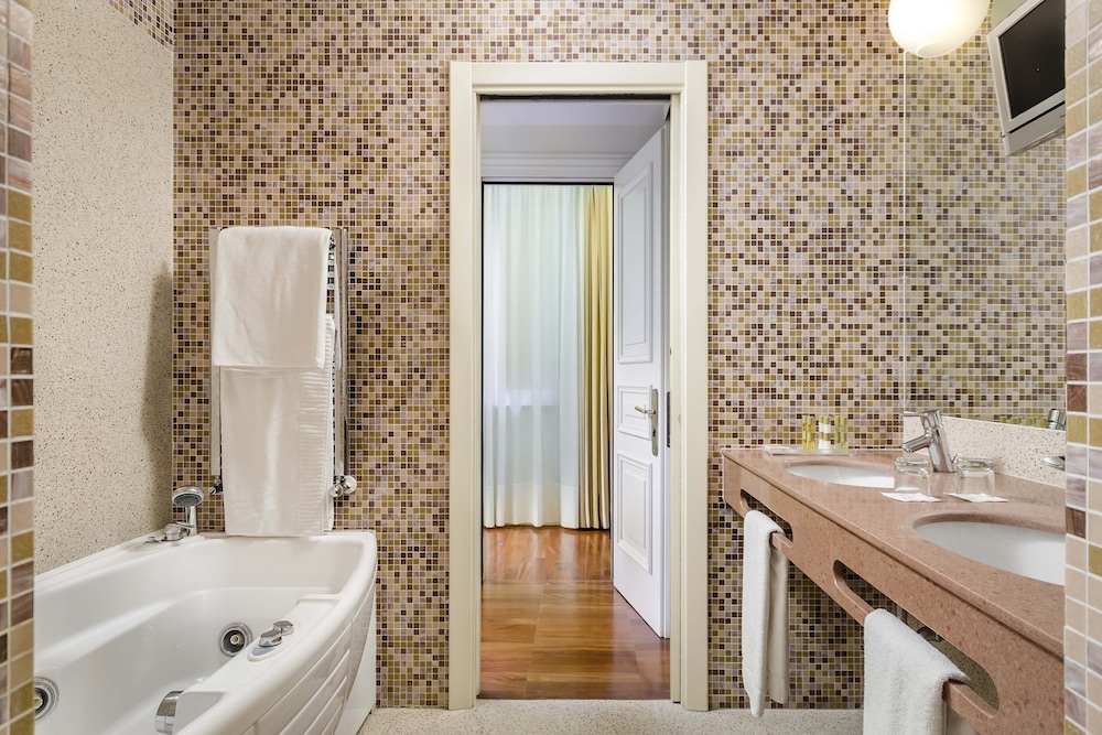Eurostars Centrale Palace 47/50