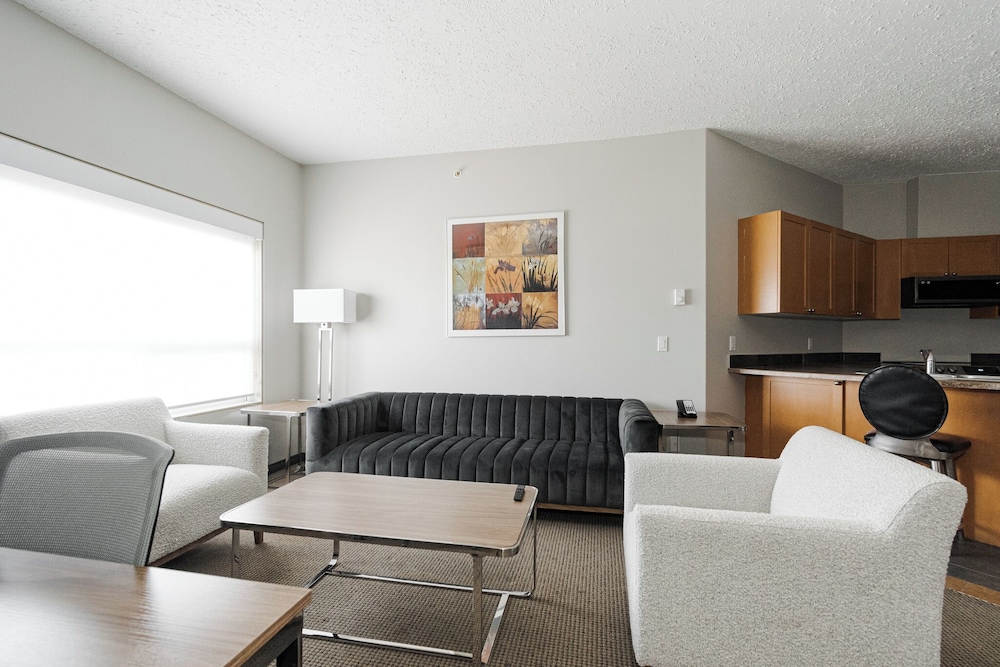 PODOLLAN REZ-IDENCE FORT MCMURRAY 24/50