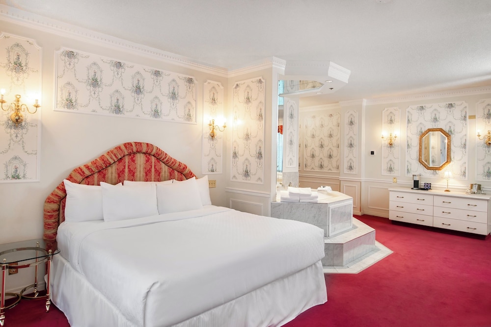 Theme, Imperial, King Bed