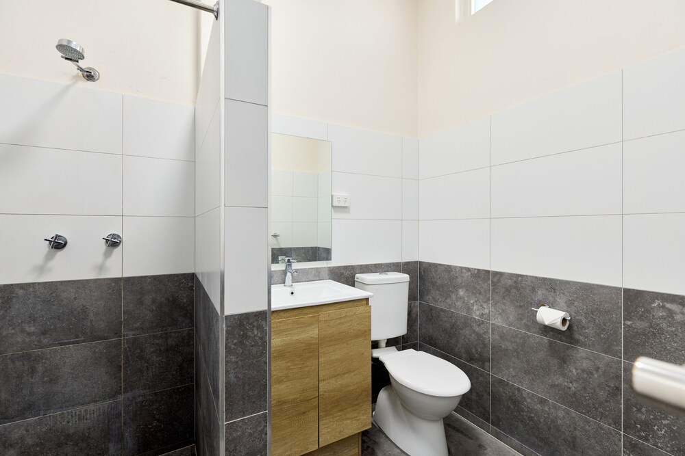 Inala Hotel 28/31