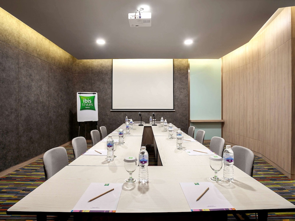 Ibis Styles Jakarta Sunter 48/62