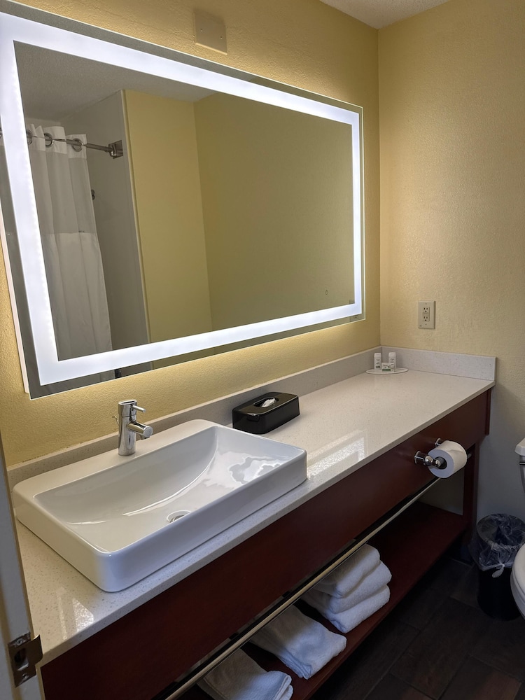Baymont by Wyndham Mishawaka South Bend Area 45/49