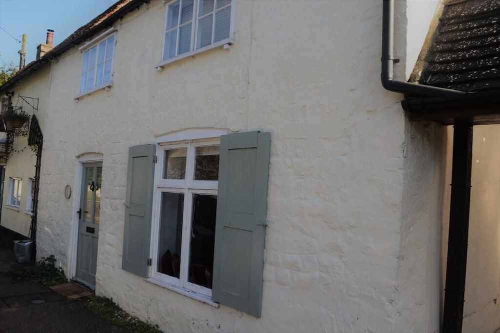 Bell Cottage 1/25