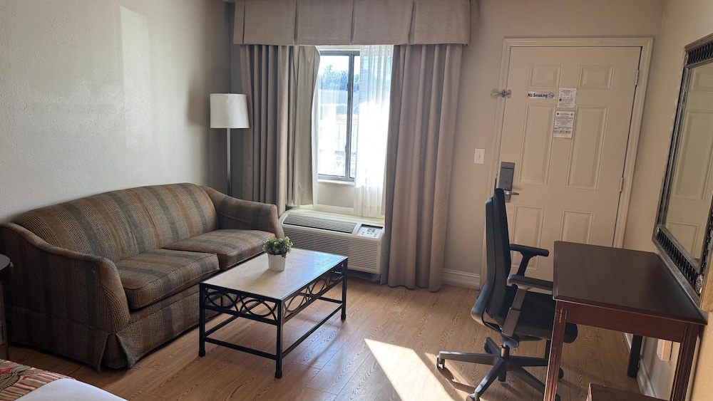 Monte Carlo Inn - Near Disney 46/50