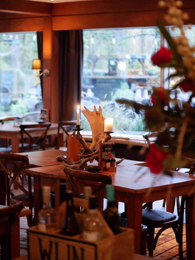 Badhotel Rockanje & Brasserie Lodgers 33/47