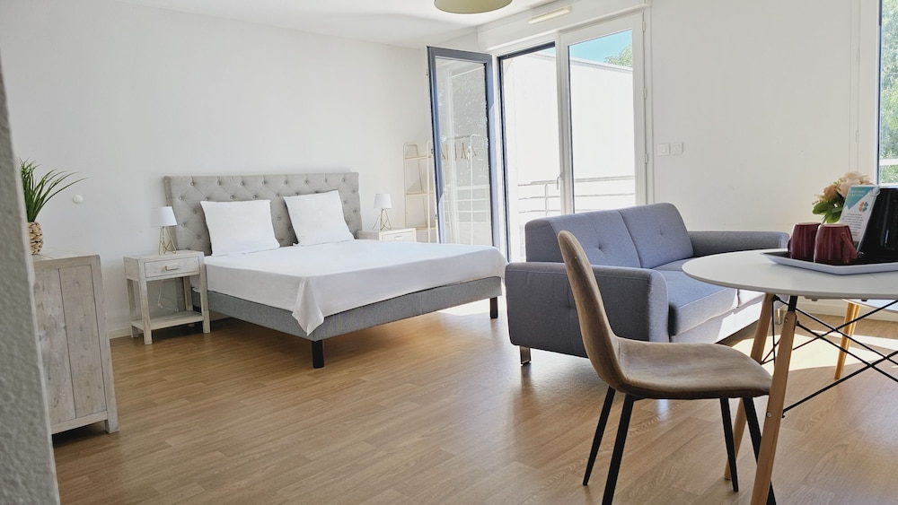 Zenao Appart'hotel Nevers 45/63