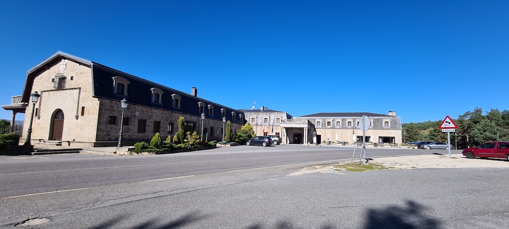 Parador De Gredos 36/49