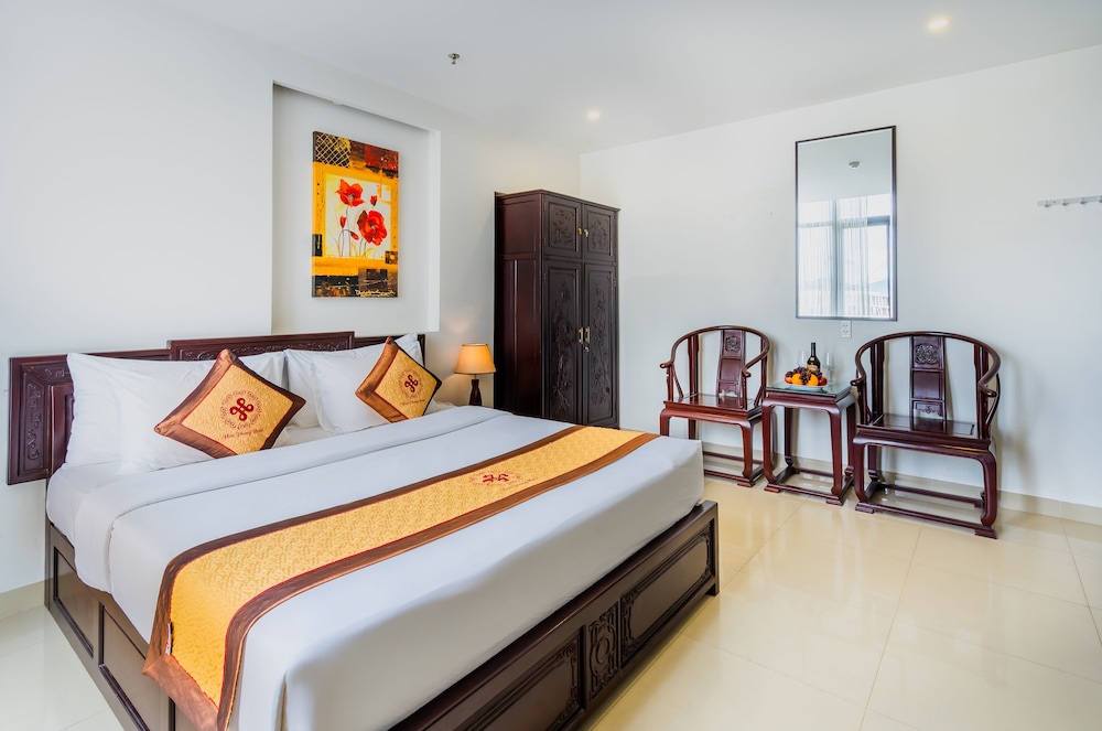 DELUXE, DOUBLE BED, CITY VIEW