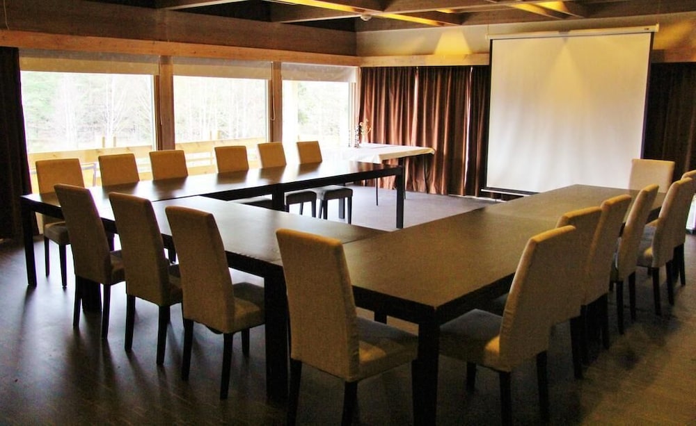 Pan Garden Hotel & Resort 8/13