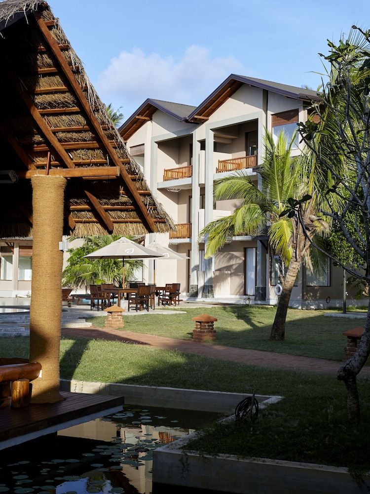 Amaranthe Bay Resort Spa 2/55