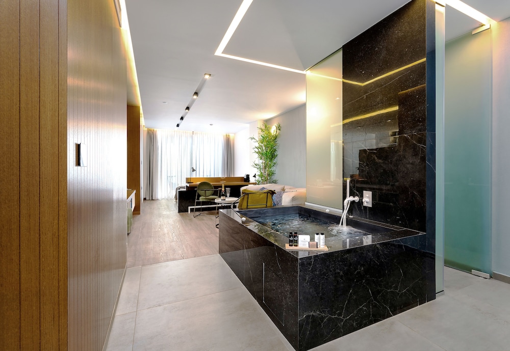 Dyo Suites 8/50