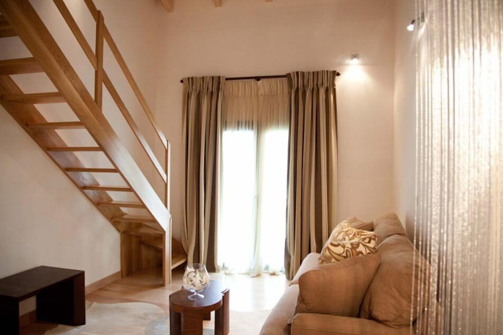 Kalavrita Canyon Hotel & Spa 24/28