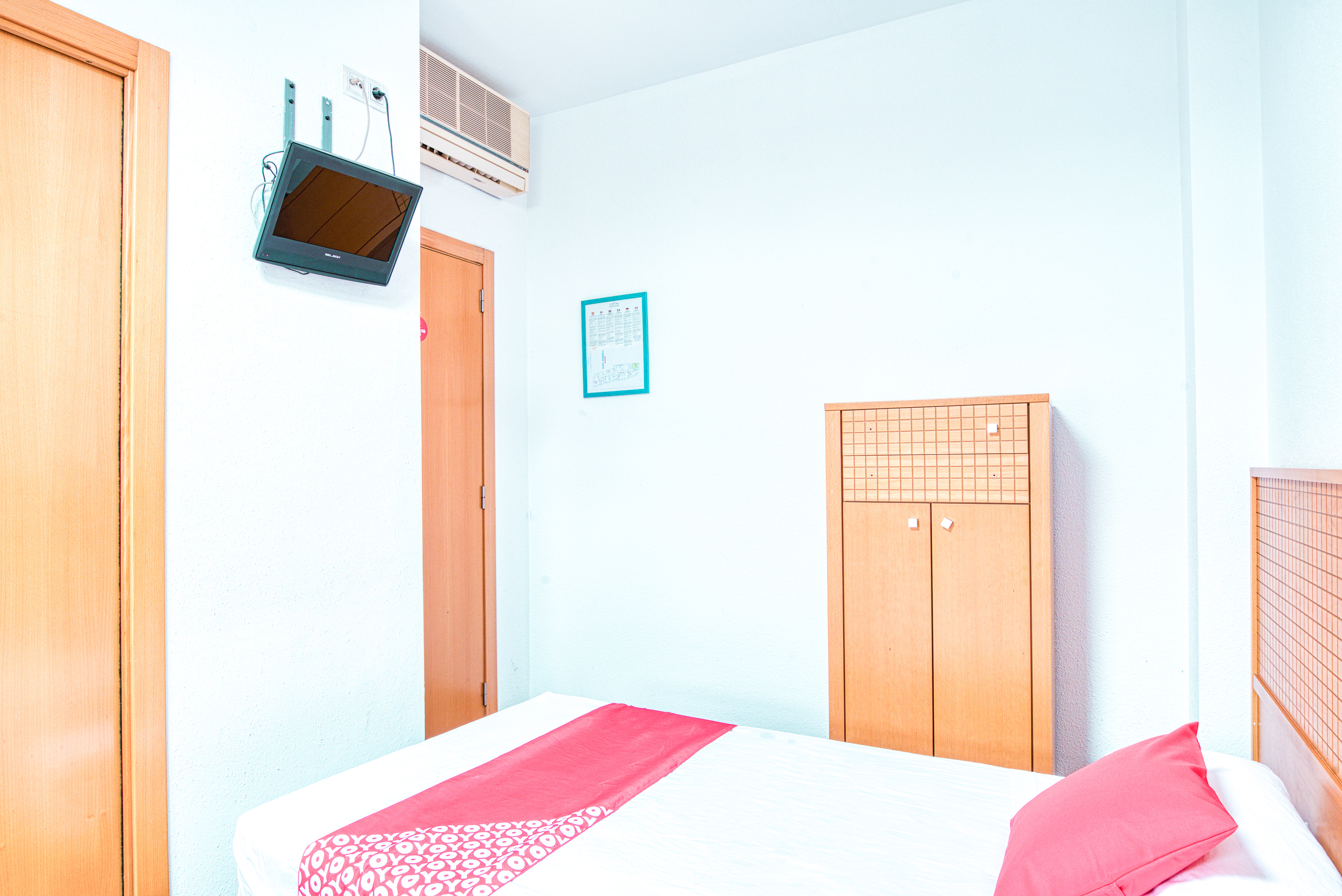 OYO Hostal Nova Picanya 6/11