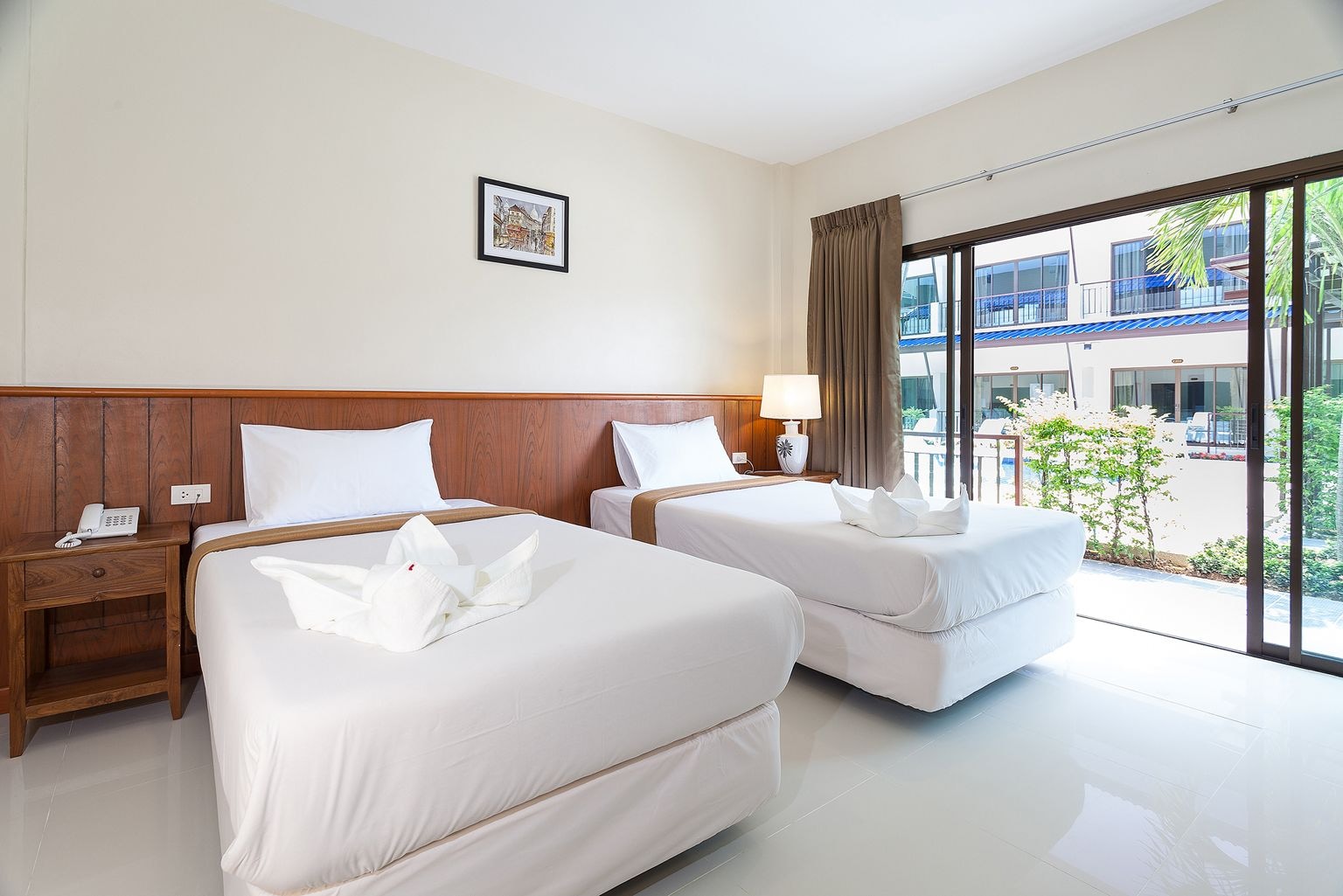 ROOM, DOUBLE BED, POOL ACCESS