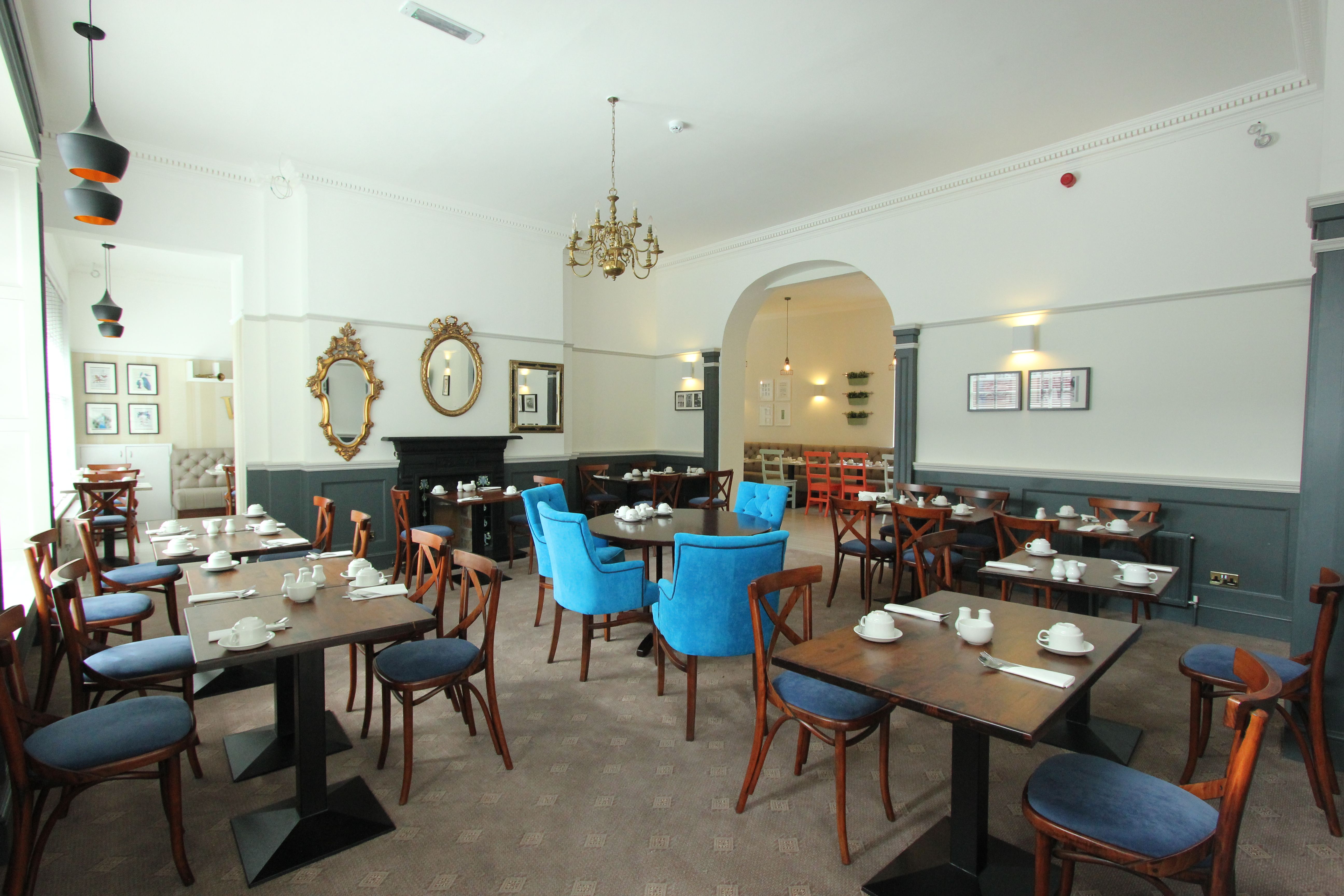 Castle Hotel 55/66