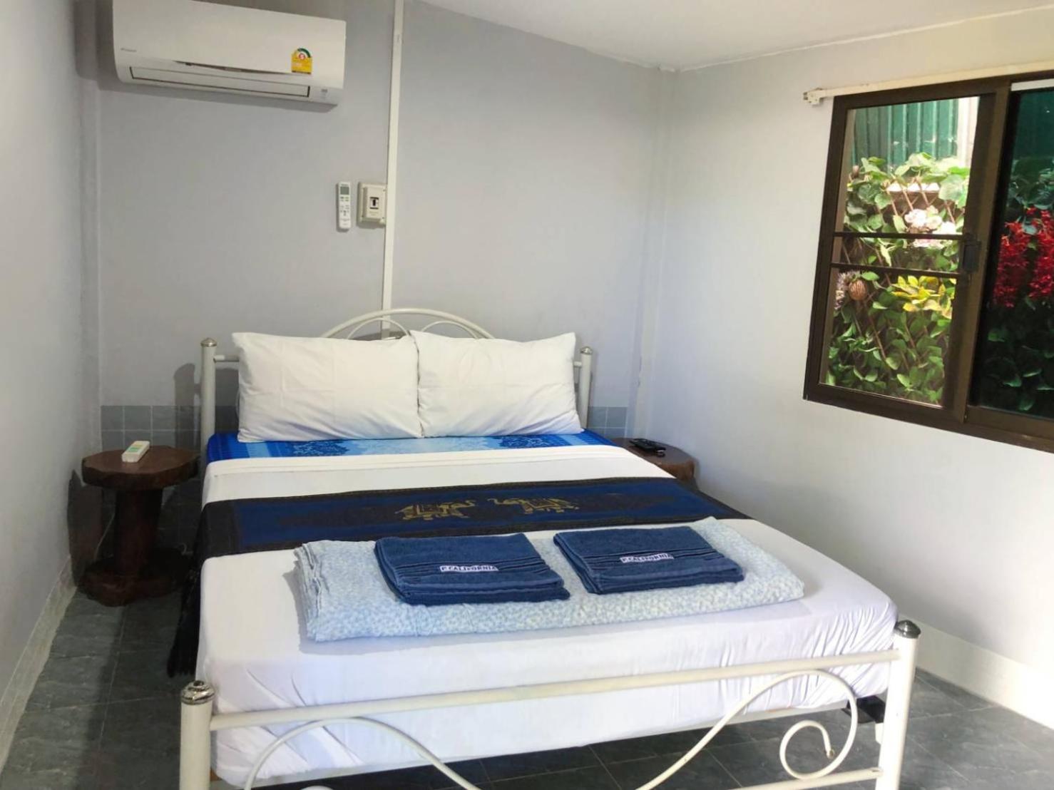 P California Inter Hostel 10/48
