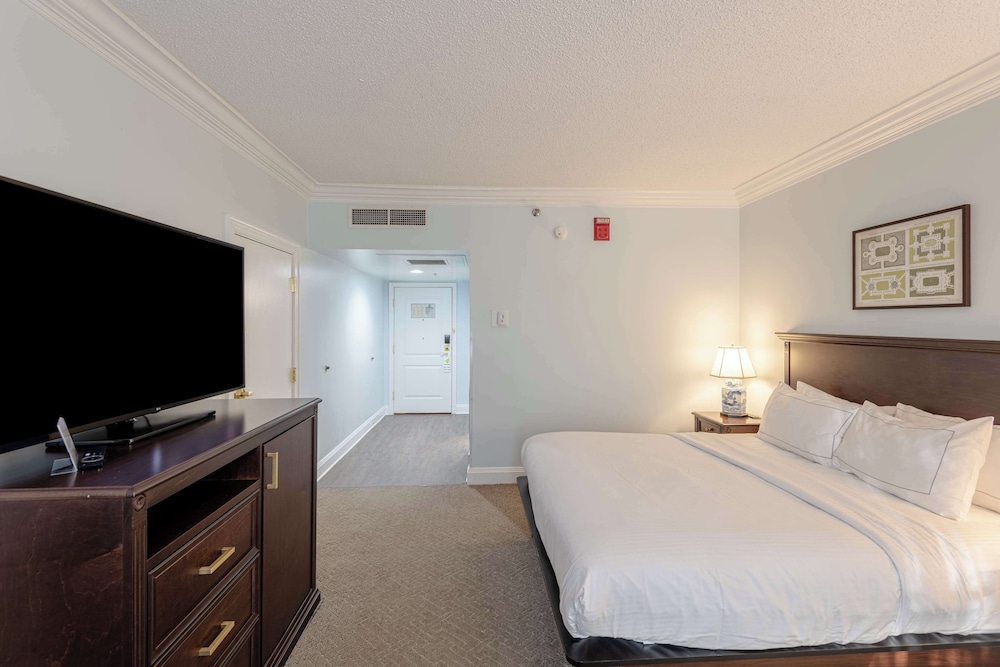 ROOM, KING BED, ACCESSIBLE
