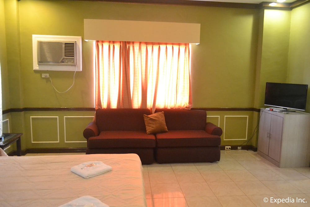 Tagaytay Country Hotel 36/57