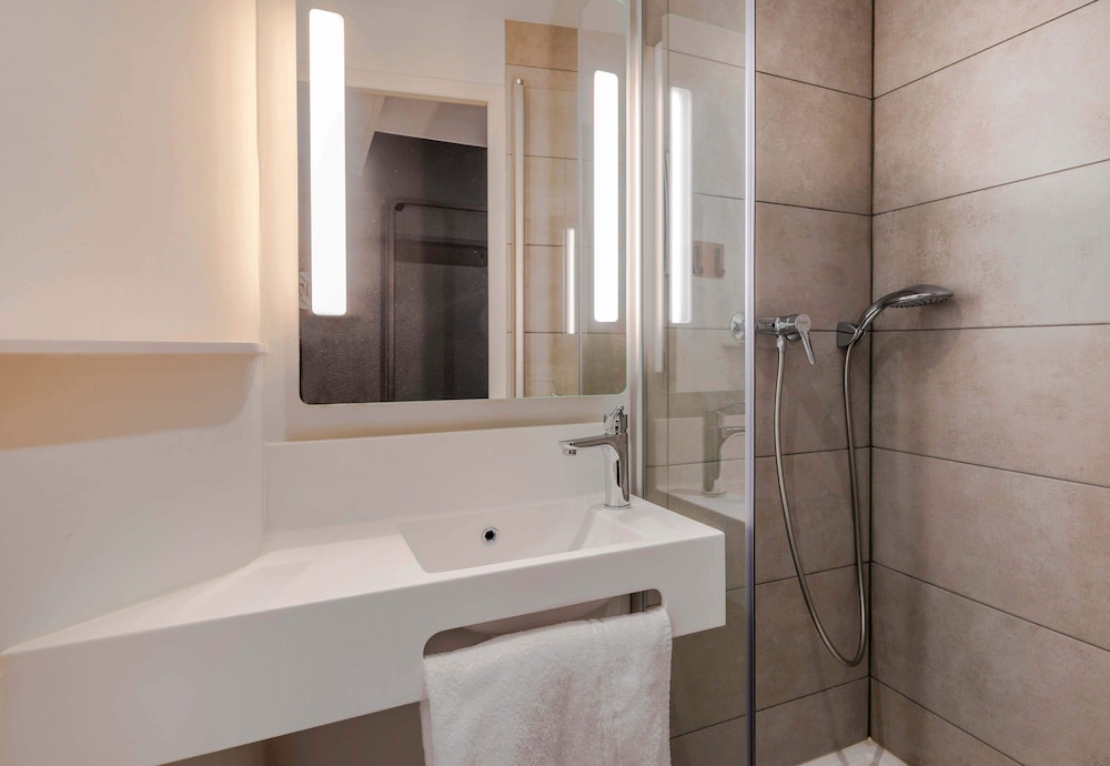 B&B Hotel Cholet Nord 63/64