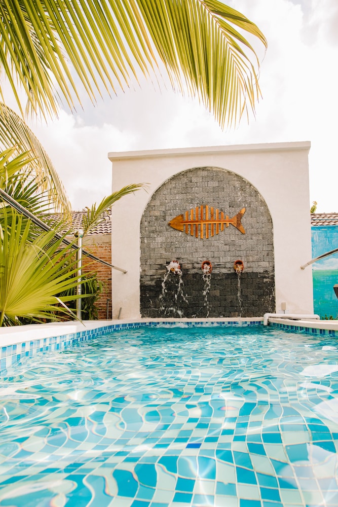 Palm Hill Resort 4/66