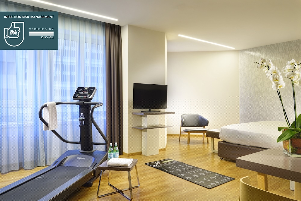 Unahotels Century Milan 34/50