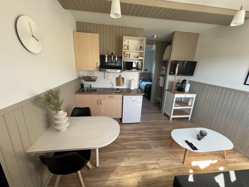 Gardur Apartments 50/65