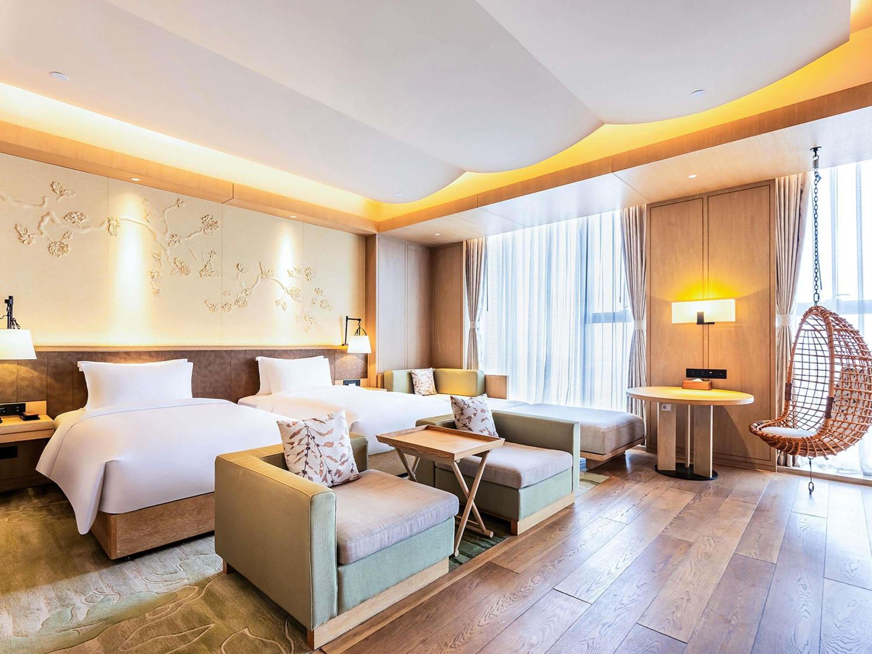 Swiss, Executive, Twin Beds