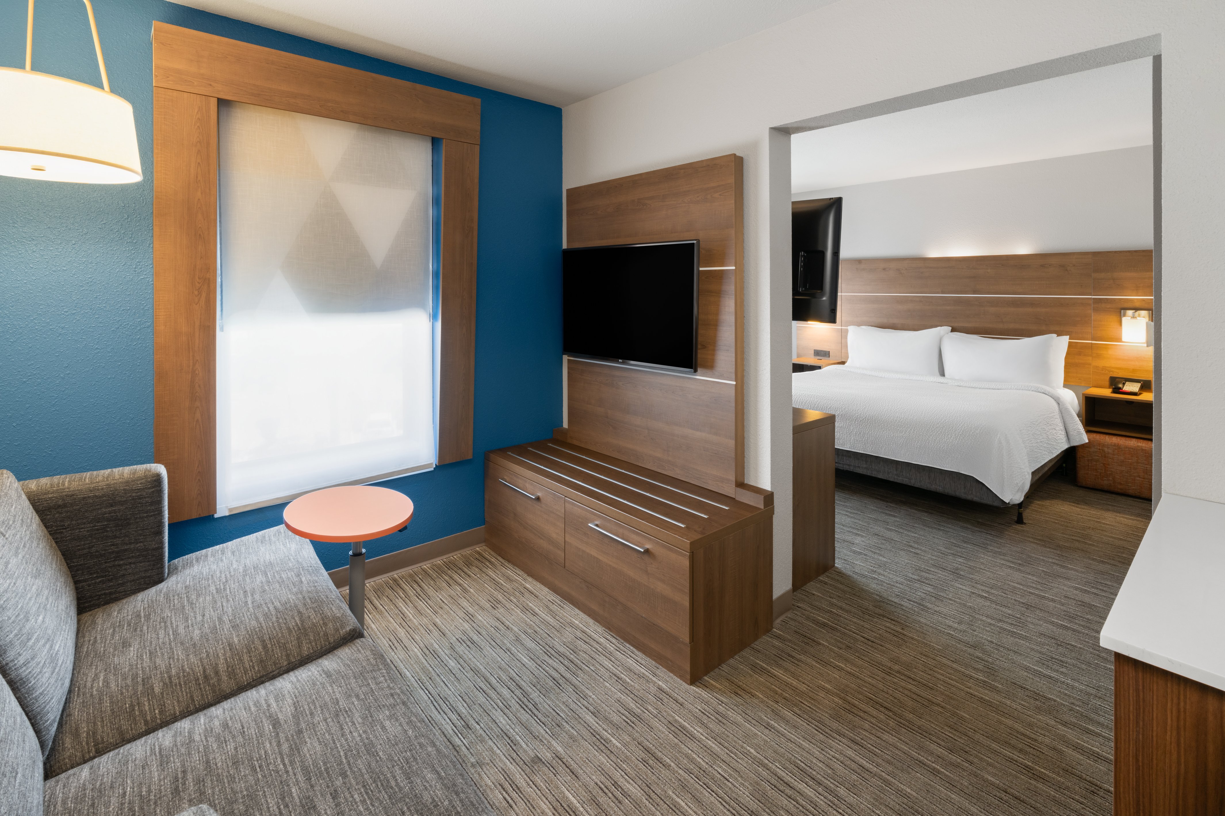 Holiday Inn Express Glenwood Springs Aspen Area, an IHG Hotel 27/73