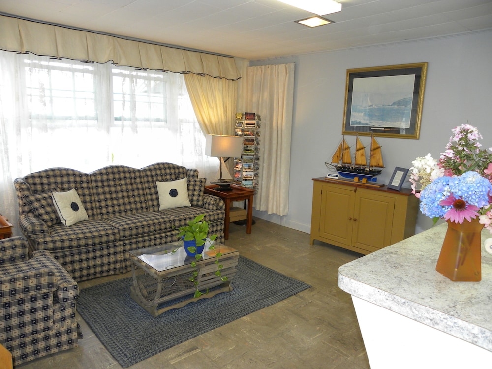 Colonial Gables Oceanfront Village 42/72
