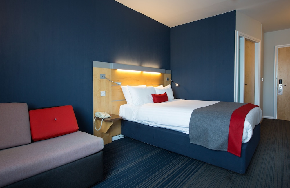 Holiday Inn Express Hamilton 6/46
