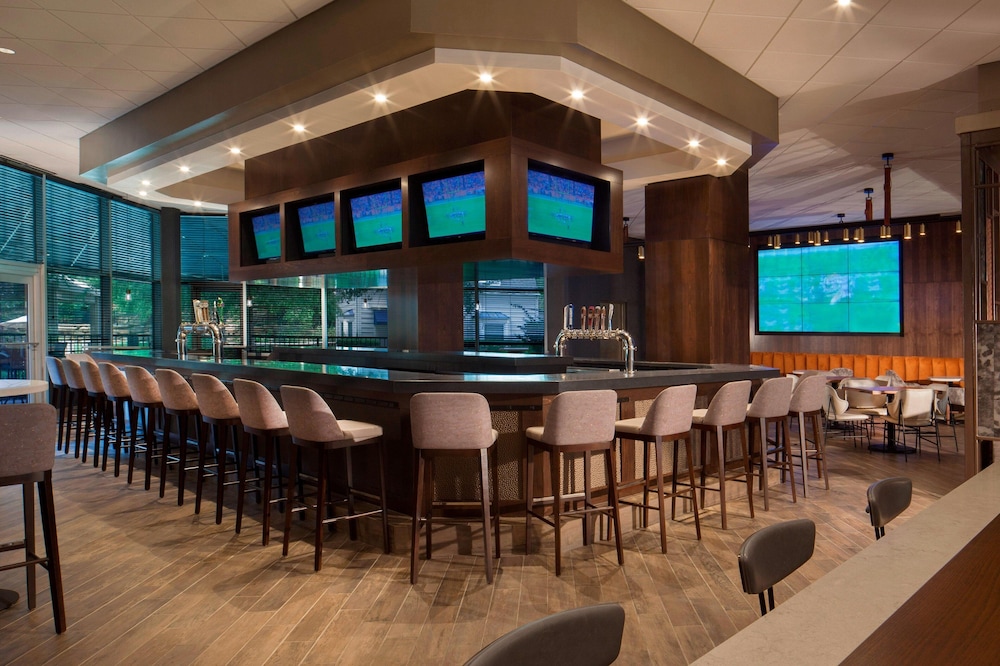 Sheraton Arlington Hotel 37/41