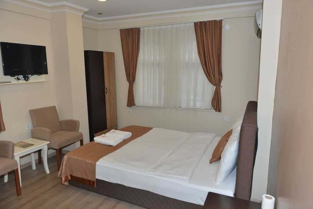 Teras Hotel 12/35