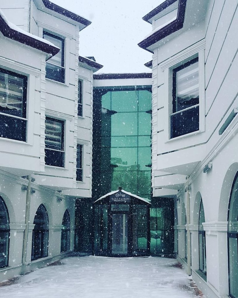 Kars-i Sirin Hotel 1/19