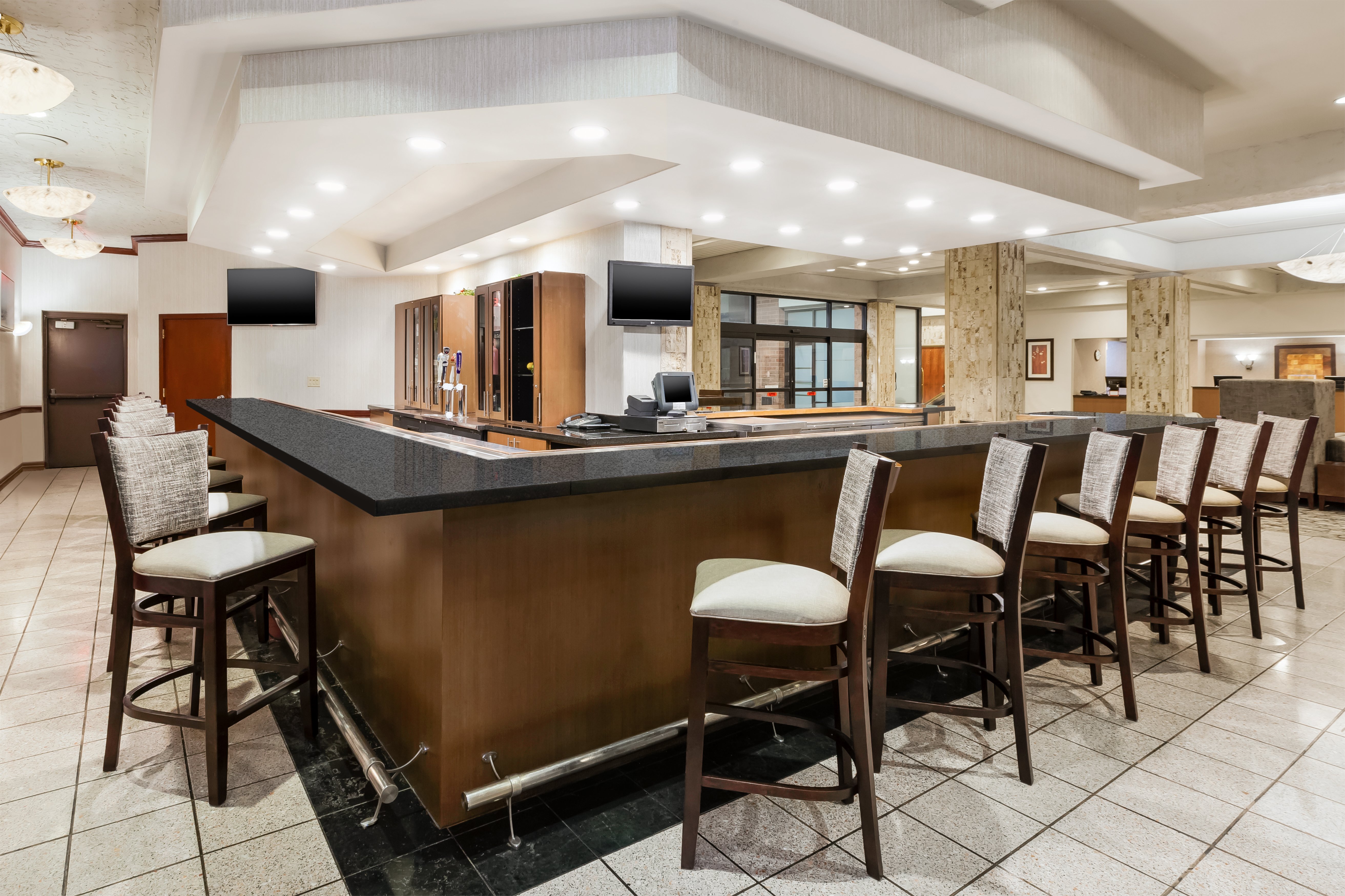 Crowne Plaza Columbus North-Worthington 32/56