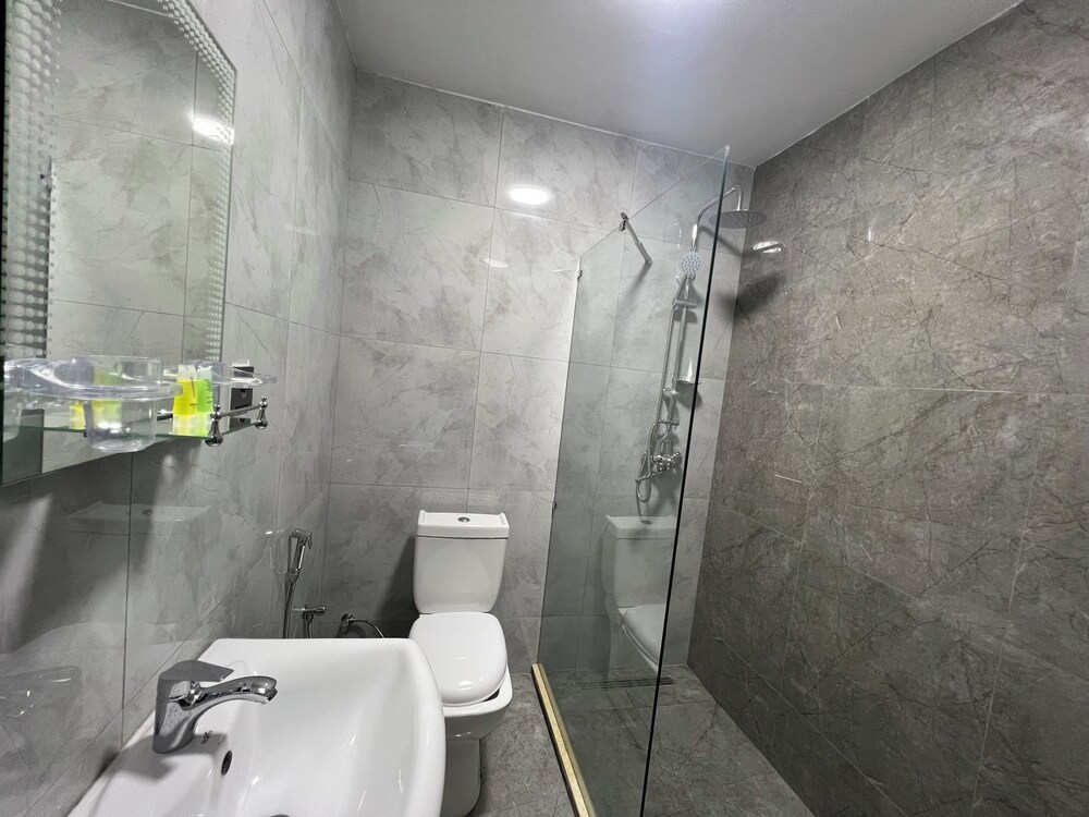 Khaghani Center Hotel 46/49
