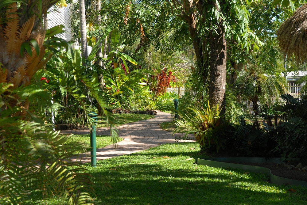 CAIRNS BEACH RESORT 37/49