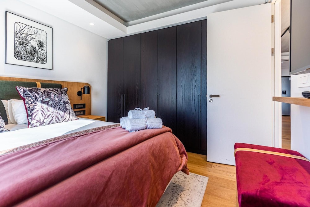 Latitude Aparthotel By Totalstay 20/56