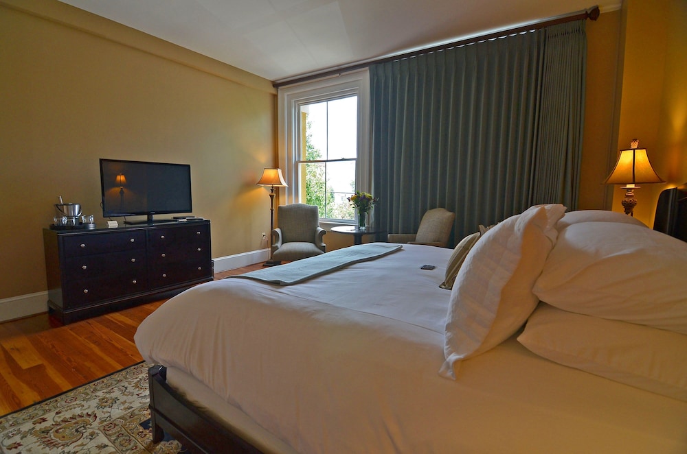 The Bleckley Inn 18/50