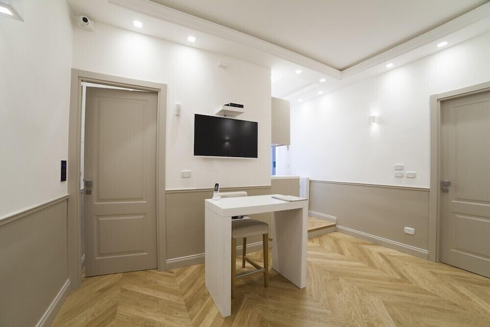 Margherita Suites 38/48