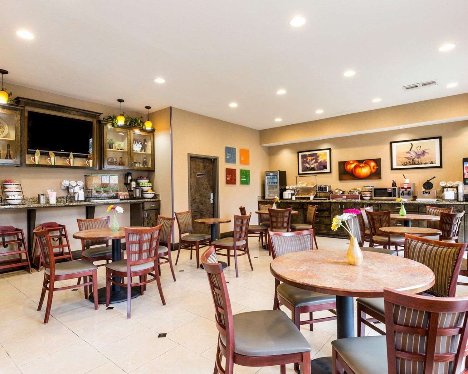 Comfort Inn & Suites Winnie 15/24