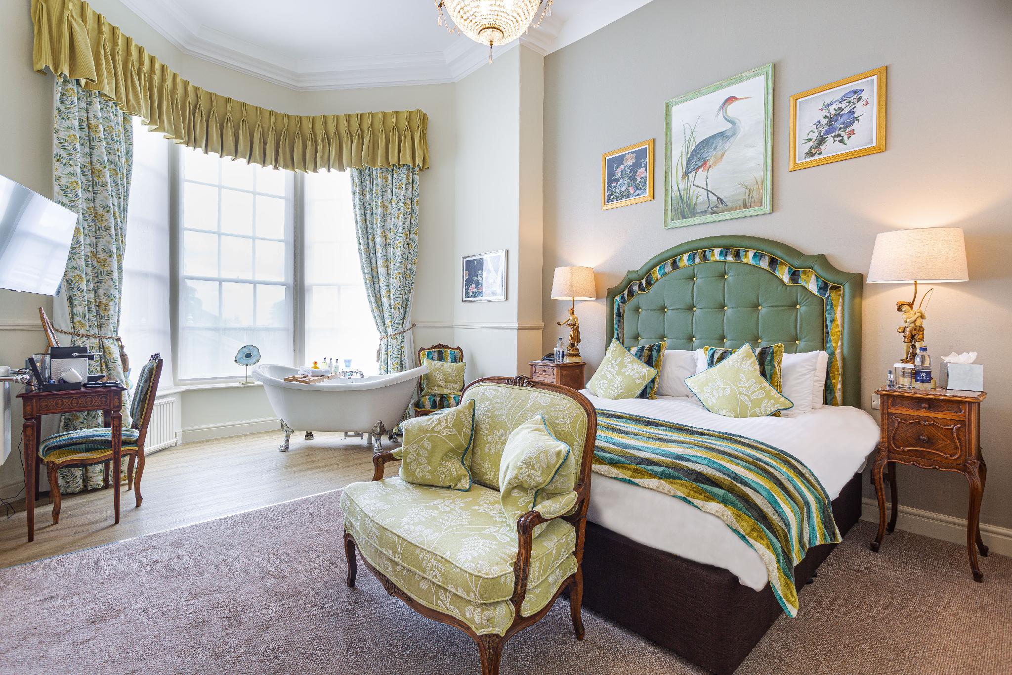 Deluxe, Double Bed