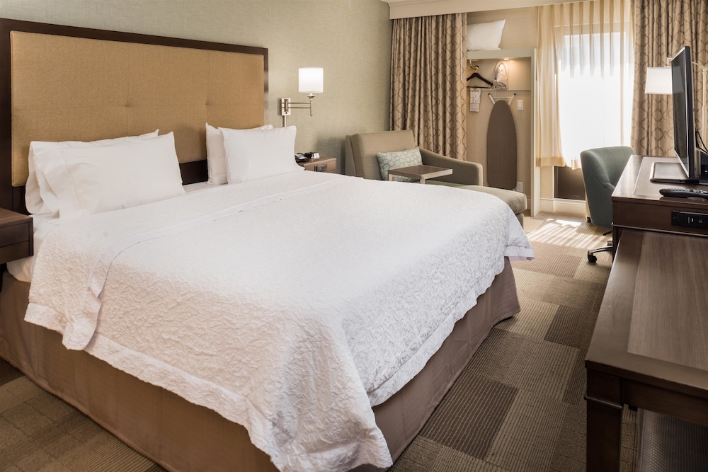Hampton Inn Los Angeles West Covina 8/52