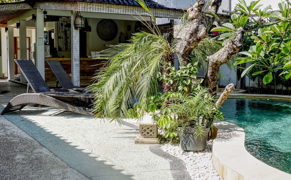 Kalua Boutique Bungalows 45/50