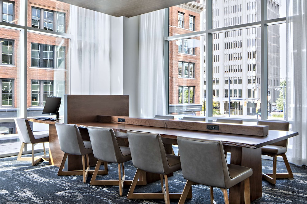 Hyatt Place Grand Rapids Downtown 50/54
