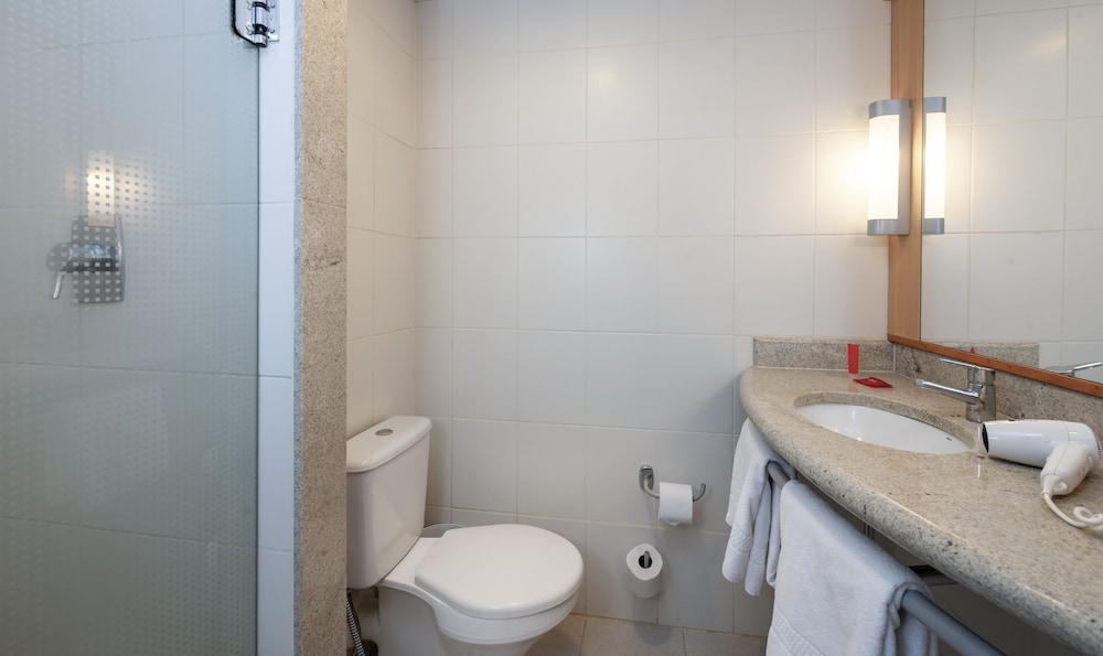 Ibis Ourinhos 18/62